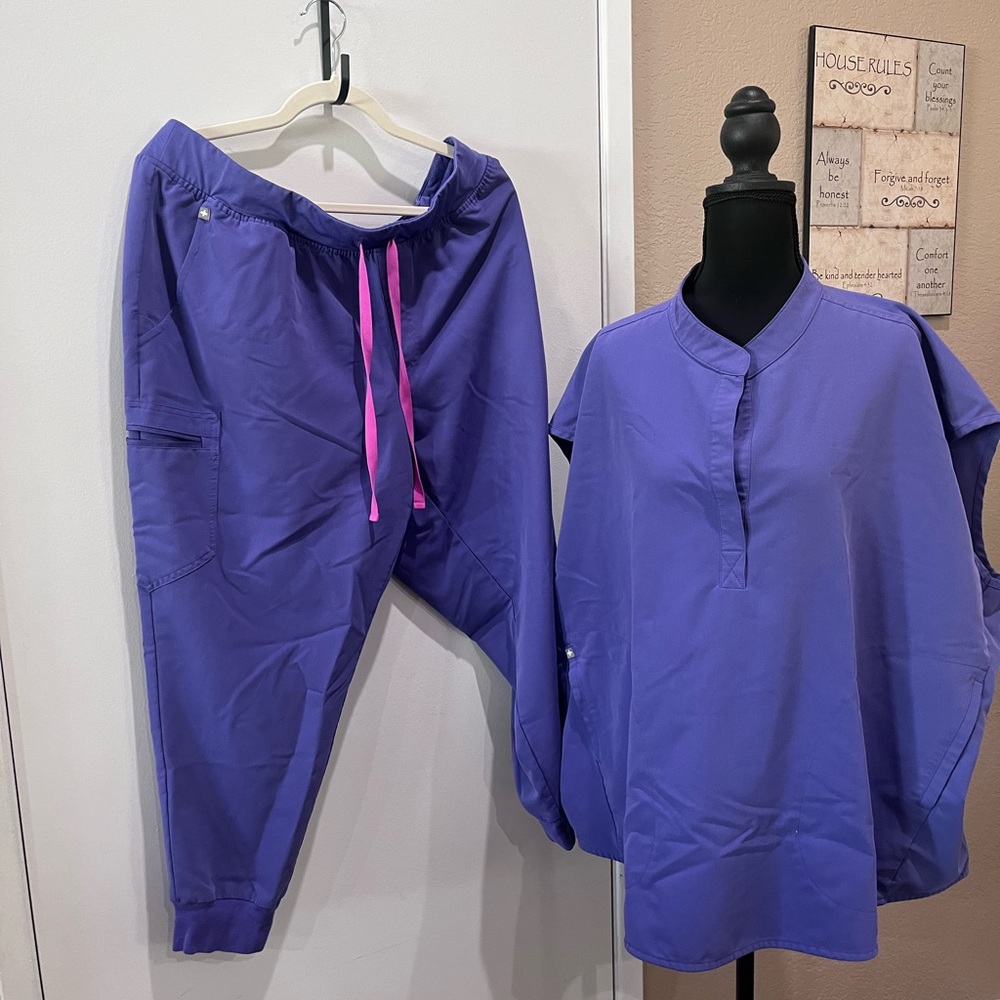 Figs Purple Scrub Set with Pink Drawstring